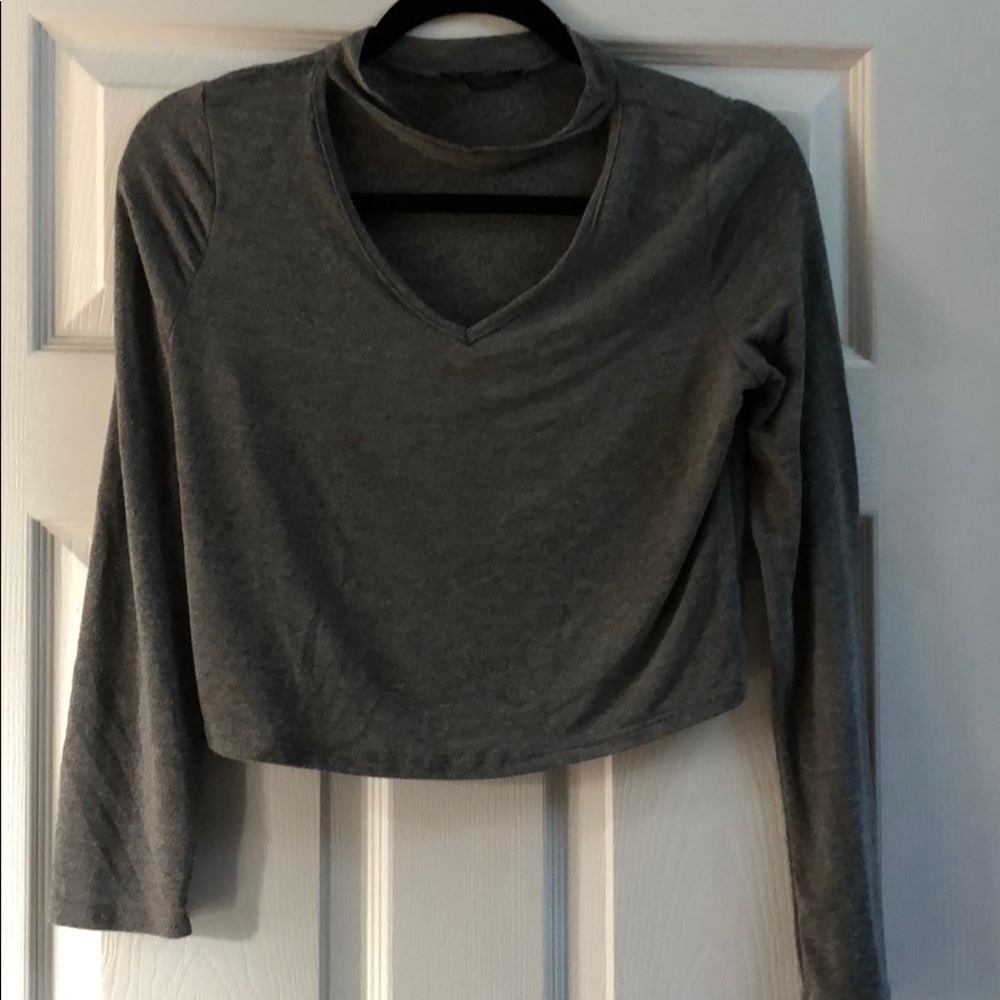 Grey choker long sleeve crop top